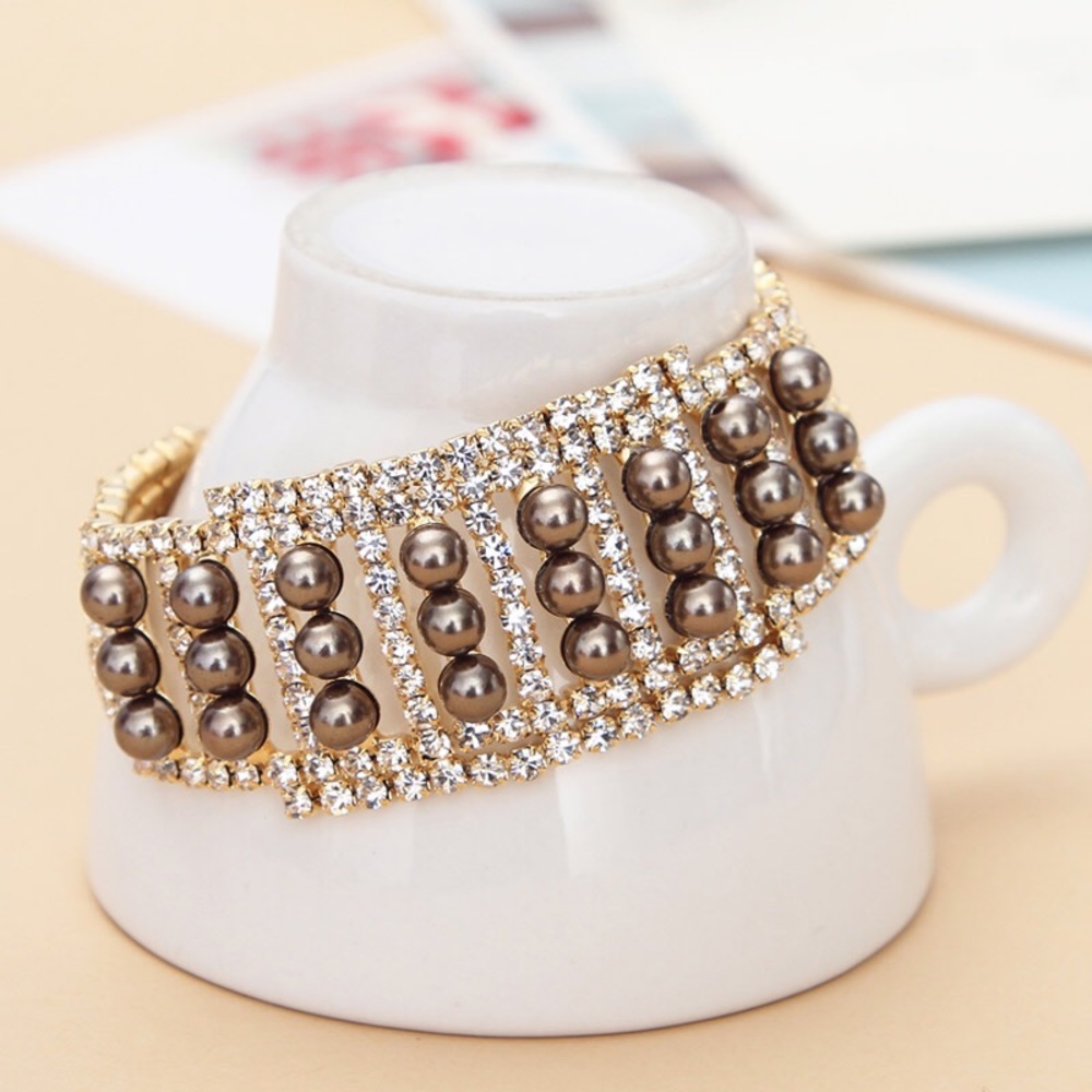Swarovski Crystals The Neena Chocolate Pearl Bracelet - Picture 3 of 4
